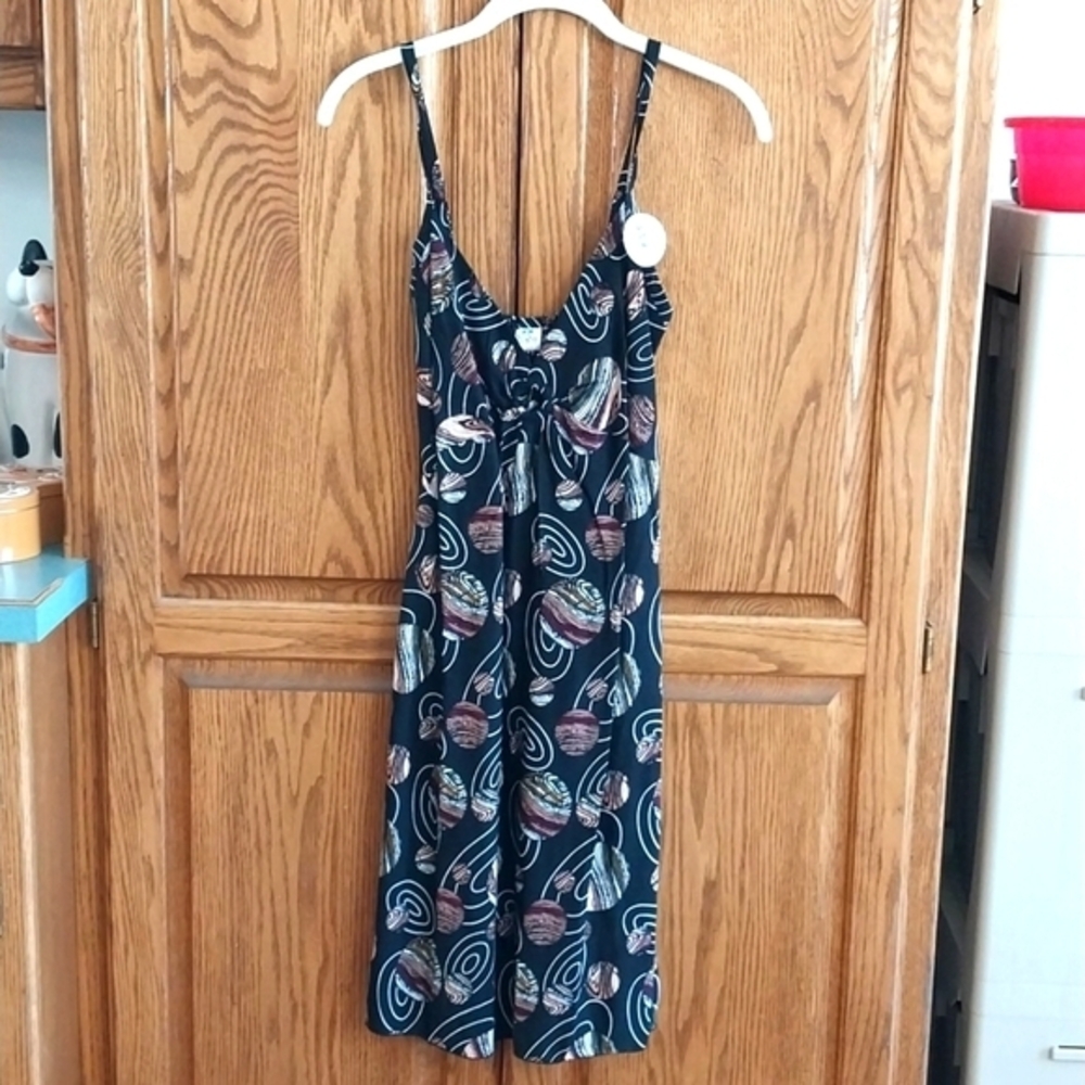 Island Planet NWT Women's‎ Sundress Sz Sml Black Multi Print Rayon Keyhole Front